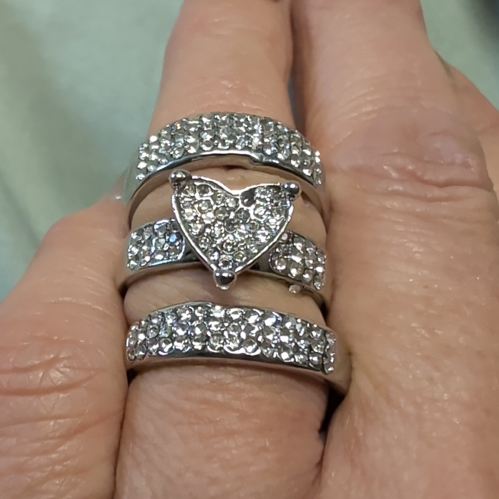 Gorgeous 3 Ring Channel Set Band Heart Pave Diamond Simulant Silver Rings